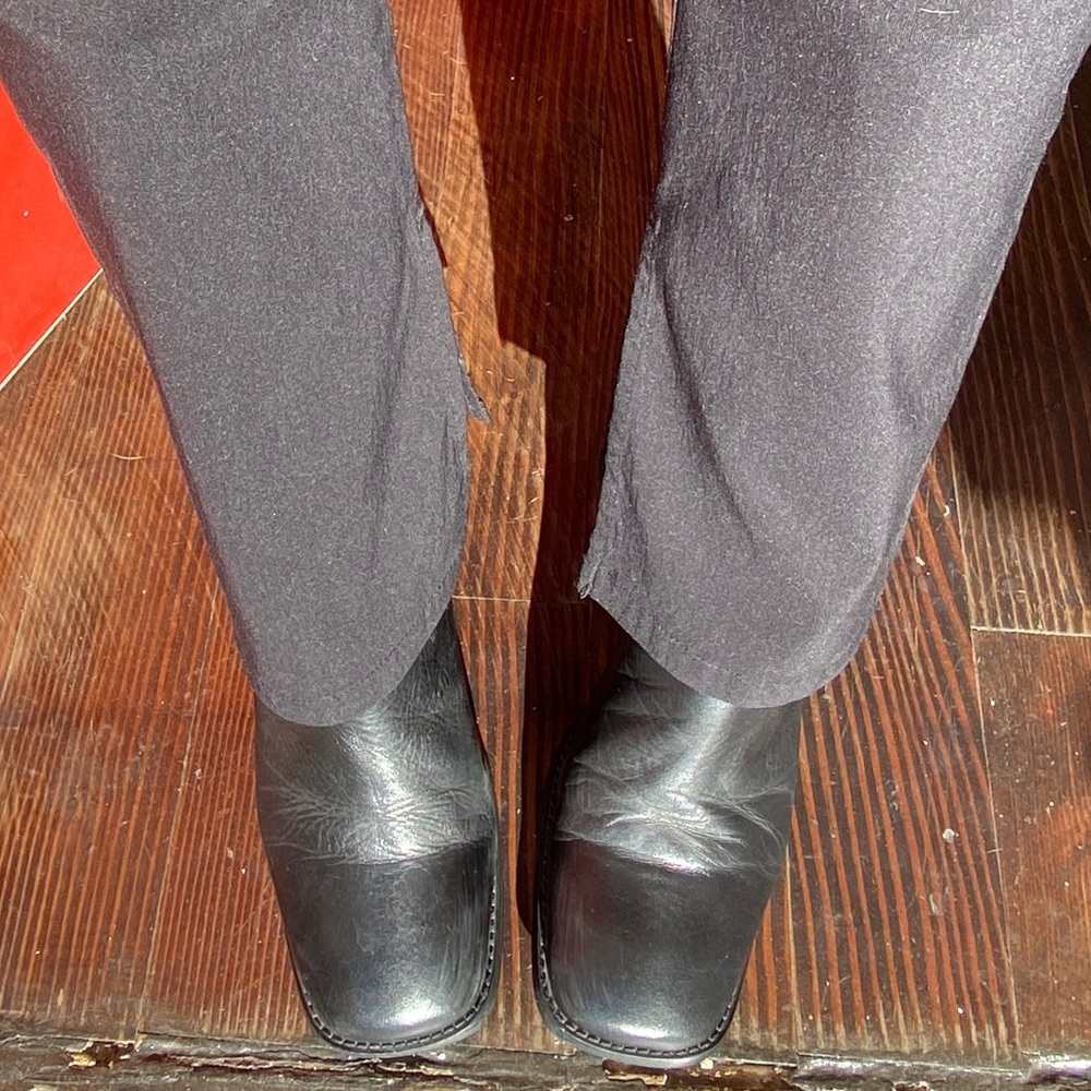 SOLD:.90s Black Leather Mid-Calf Chunky Boots - Picture 5 of 16